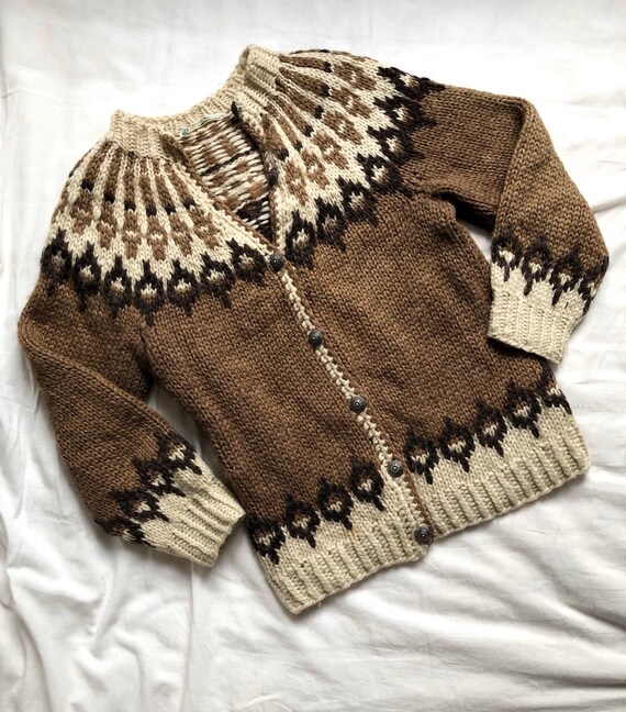Vintage icelandic wool cardigan / vintage kniw car