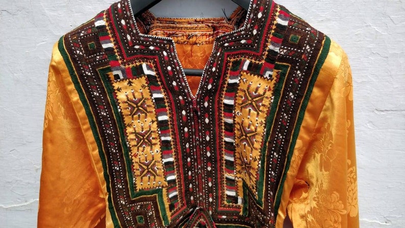 Vintage Banjara Tunic Afgani Fashion Balochi dress An amazingly beautiful Vintage Balochi dress Boho Balochi Dress from balochistan