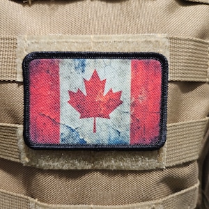 Parche moral de 2" x 3" con diseño de hoja de arce canadiense desgastada y respaldo con velcro