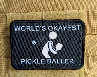 Toppa morale da 2"x3" con meme divertente sul giocatore di pickle ball più bravo del mondo, con supporto in velcro