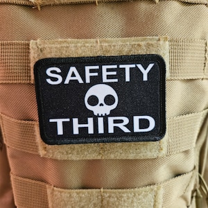 Toppa morale rimovibile con meme "Safety Third" da 2"x3" con retro in velcro, colletto blu