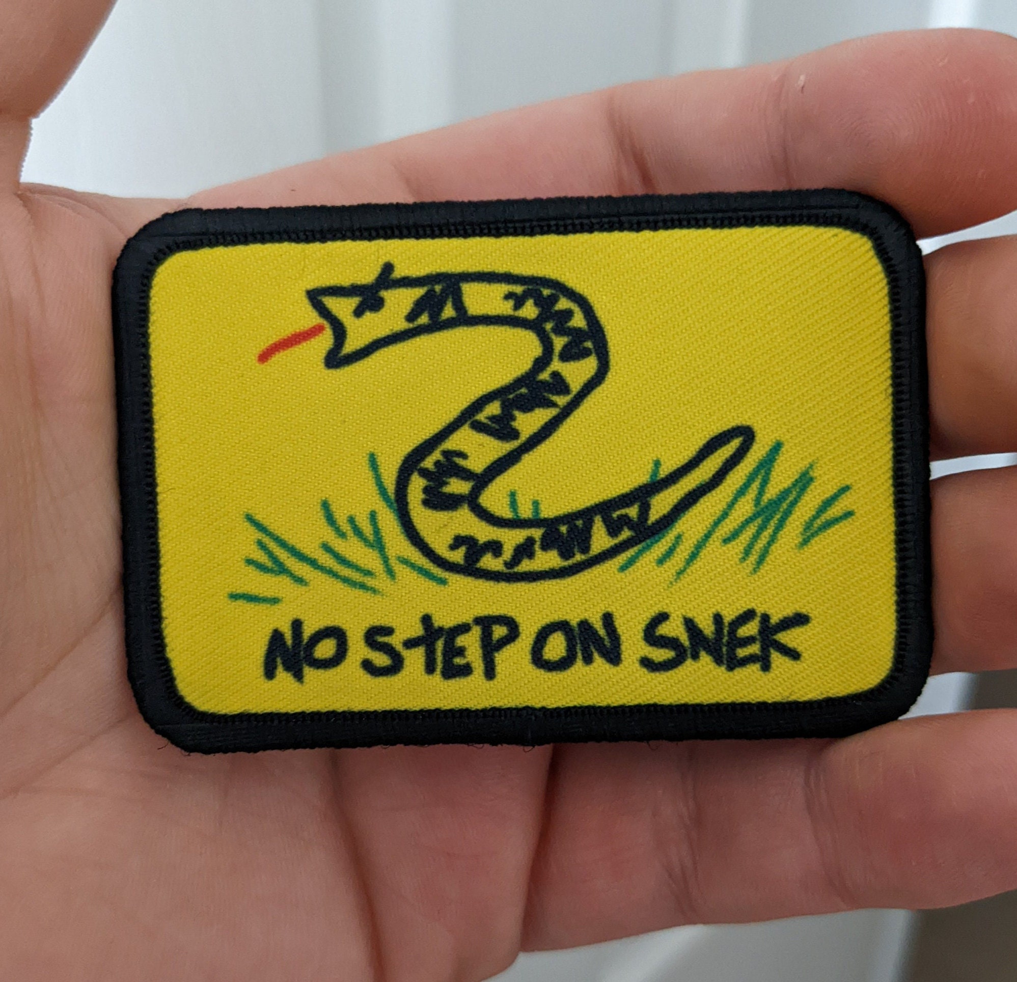 No Step on Snek, Morale Patch Funny Tactical Morale Badge Hook Loop Tactical Patch (Green-1)