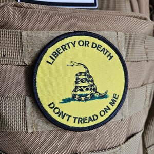 Don&#39;t tread on me Gadsden flag yellow 3&quot; circle removable morale patch with hook and loop backing