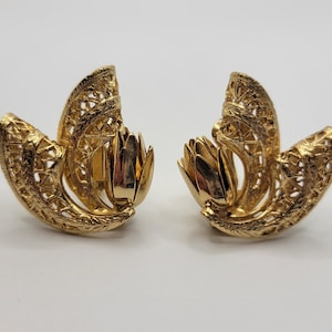 Corocraft Filigree Clip On Earrings - Gold Plated - Flowers with Ornate Metalwork - Vintage 1950s Signed Coro Costume Jewelry - Gorgeous