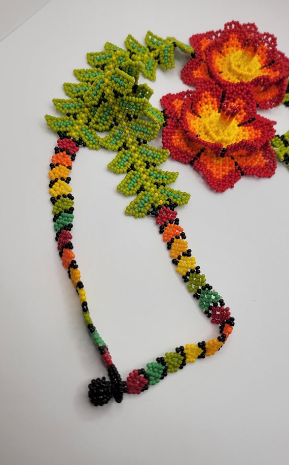 Native American Seed Bead 3D Flower Necklace - Ar… - image 9