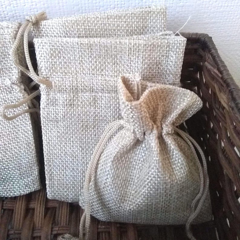 Small Burlap Favour Bags: 7x9cm Jute Pouches for Wedding, Shower image 2