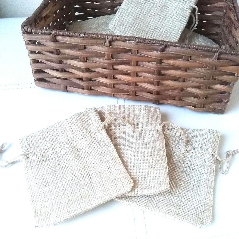 Small Burlap Favour Bags: 7x9cm Jute Pouches for Wedding, Shower image 5