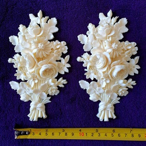 Pair Gilt or White French Style Decorative Wall Furniture Moulding Pediment Plastic Decoration