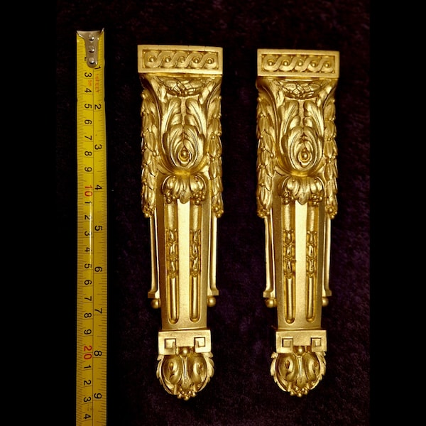 Pair Ornate Applique Gilt or White French Style Decorative Wall Furniture Onlay Applique Moulding Pediment Plastic Decoration