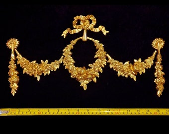 Large Ornate  Applique Gilt or White French Style Decorative Wall Furniture Onlay Applique  Moulding Pediment Plastic Decoration