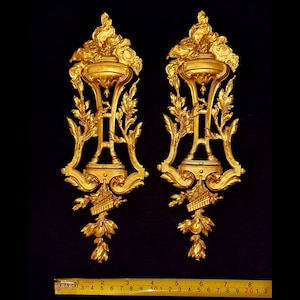 Grande paire de meubles muraux décoratifs en or ou blanc de style français, moulure de fronton, décoration en plastique