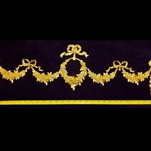 Large Ornate  Applique Gilt or White French Style Decorative Wall Furniture Onlay Applique  Moulding Pediment Plastic Decoration