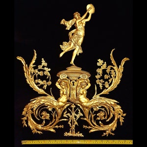 Grand mobilier mural décoratif de style Louis XVI, doré ou blanc, mouluré, fronton, décoration en plastique