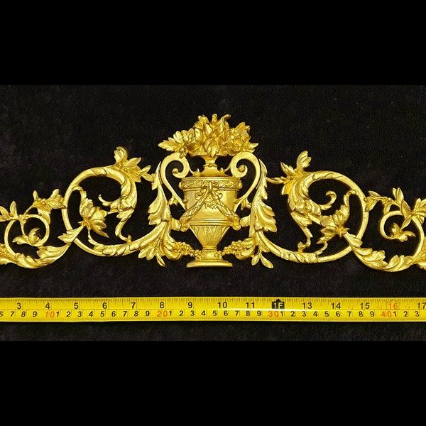 Large Ornate  Applique Gilt or White French Style Decorative Wall Furniture Onlay Applique  Moulding Pediment Plastic Decoration