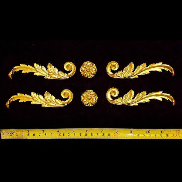 4 Ornate  Applique Gilt or White French Style Decorative Wall Furniture Onlay Applique  Moulding Pediment Plastic Decoration