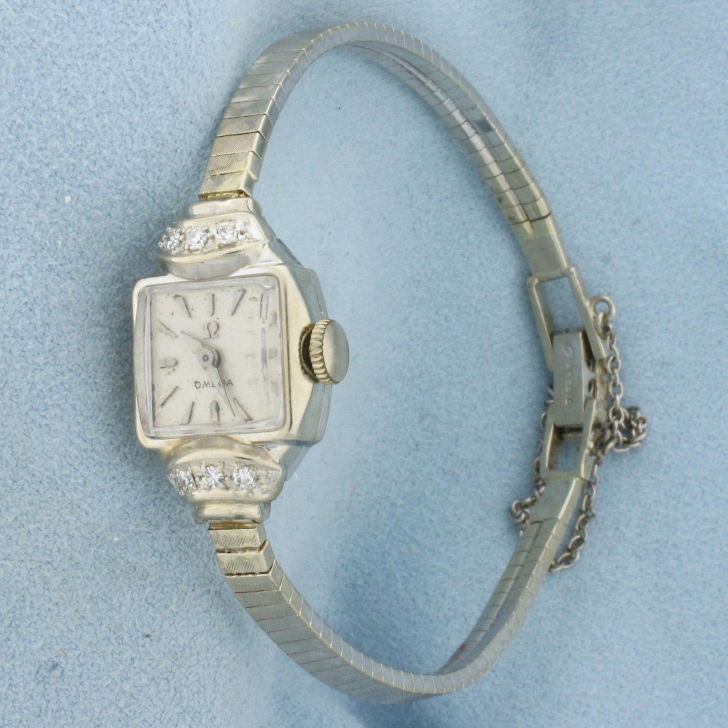 Omega Women\'s Watch 14k White Gold Case Vintage 70\'s Swiss Automatic Petite 17mm Womens Vintage Omega Watch in Solid 18K White Gold Case and  main image 4