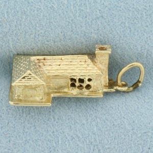 3D House Charm in 14k Yellow Gold