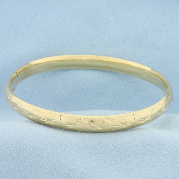 Star Design Bangle Bracelet in 14k Yellow Gold - image 1