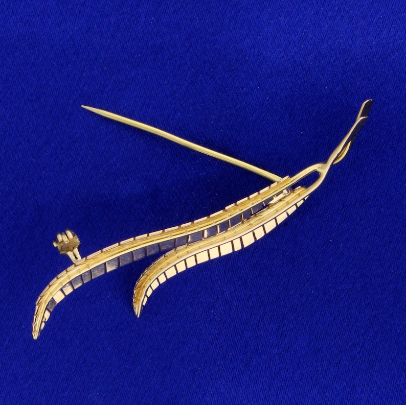 Feather Pin in 18K Yellow Gold