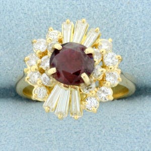 Vintage Natural Ruby and Diamond  Ring in 18K Yellow Gold