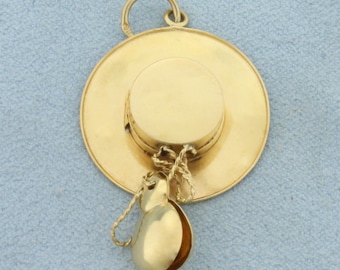 Spanish Hat and Castanets Charm or Pendant in 18k Yellow Gold