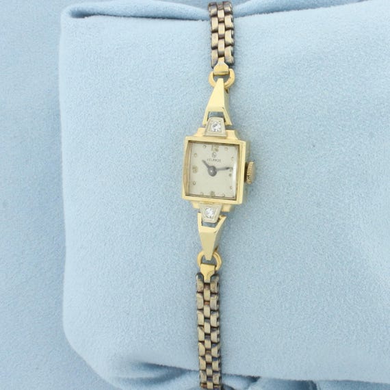 Antique Helbros Diamond Ladies Watch in 14k Yellow Gold Case  display picture 2