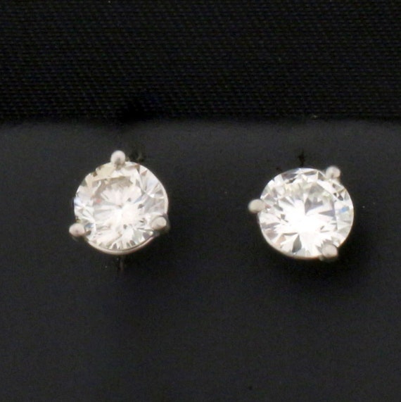 1.1ct TW Diamond Stud Earrings in Platinum