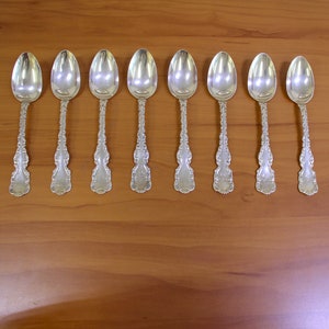 Lot - WHITING DIVISION LOUIS XV STERLING SILVER FLATWA