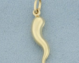 Italian Horn Pendant or Charm in 18k Yellow Gold