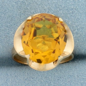 8ct Yellow Sapphire Solitaire Ring in 18k Yellow Gold
