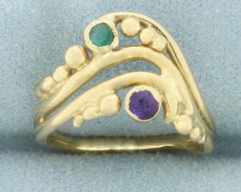 Antique Emerald and Amethyst Ring in 14k Yellow Gold