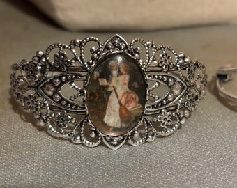 ladies Georgian style bracelet.  Silver tone filigree bracelet with Georgian picture.