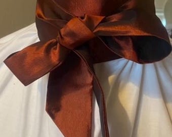 Corbata de caballero estilo Regencia/Victoriano. Corbata ajustable de color verde chartreuse estilo vintage. Varias opciones de color y tamaño.