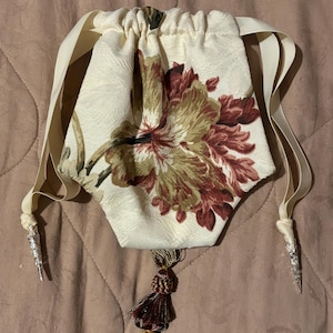Regency style reticule with floral pattern and tassel.  Choice of colour