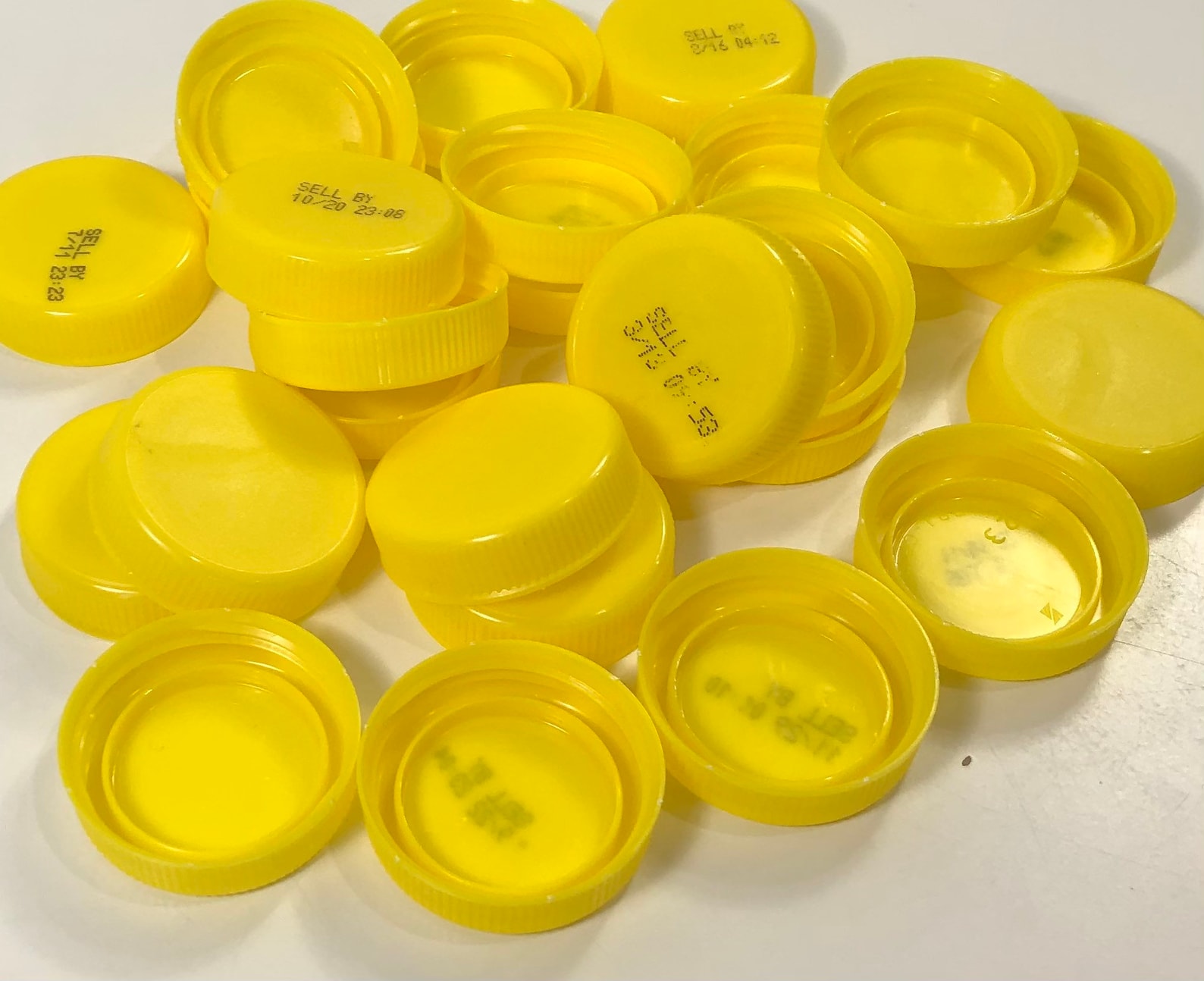 25 Yellow Plastic Bottle Caps Lids Tops for Craft or Art Etsy