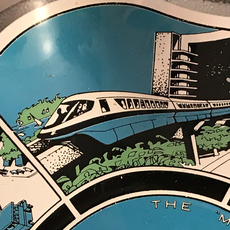 Download Souvenirs Events Art Collectibles Steamboat Small World Monorail Walt Disney World Magic Kingdom Fluted Glass Plate Jungle Cruise Walt Disney Productions Blue Green