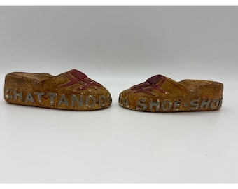 Vintage Chattanooga Shoe-Shoe Moccasin Ashtrays Pair Chalkware Souvenir 5in TN