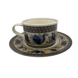 Mikasa Intaglio Arabella China Taza y Platillo CAC01 Blue Tulips & Vine Malasia