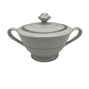 Fina China de Japón Huntington Azucarero con Tapa Flores Blancas Adornos en Platino