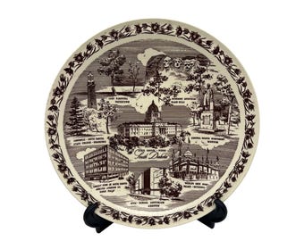 Piatto commemorativo d'epoca Vernon Kilns South Dakota da 10,5" Monumenti storici