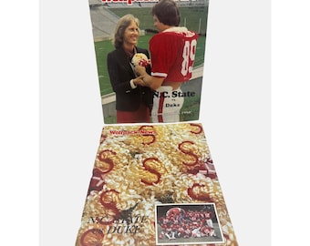 Coppia Vintage anni '80 N.C. State Vs Duke Wolfpack Notizie Programmi di football Ritorno a casa