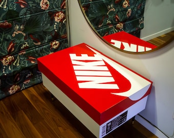 SHOESBOX SHOE RACK // Wooden shoe rack