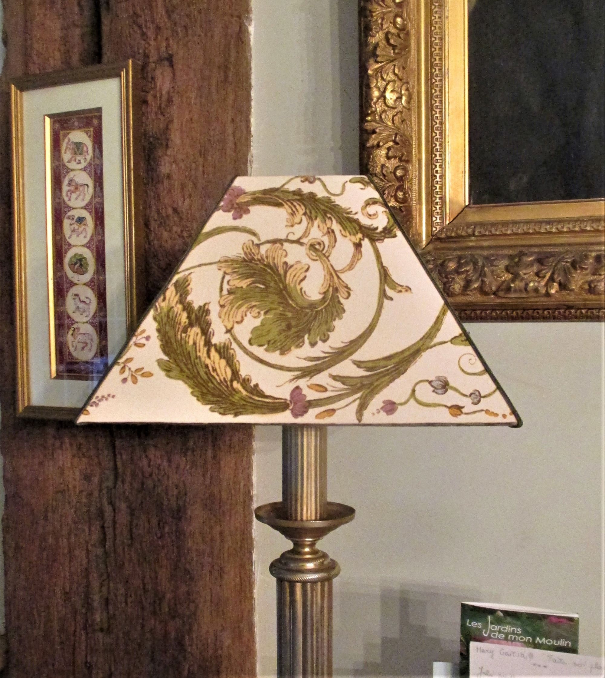 Abat-Jour Pyramide 25cm ou 30 cm Baroque Au Carré. Tissu Oracle de Boussac Style Rococo Aux Motifs F