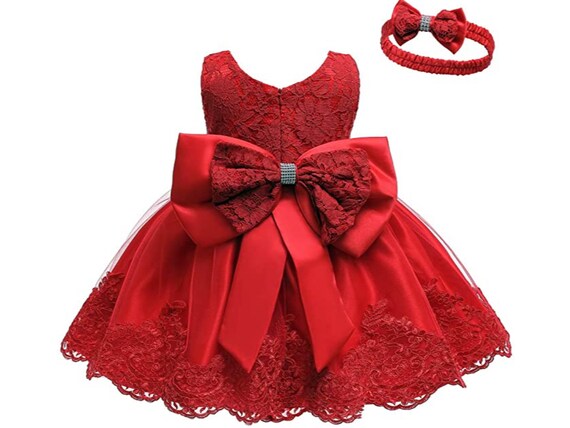 red bow outfit
