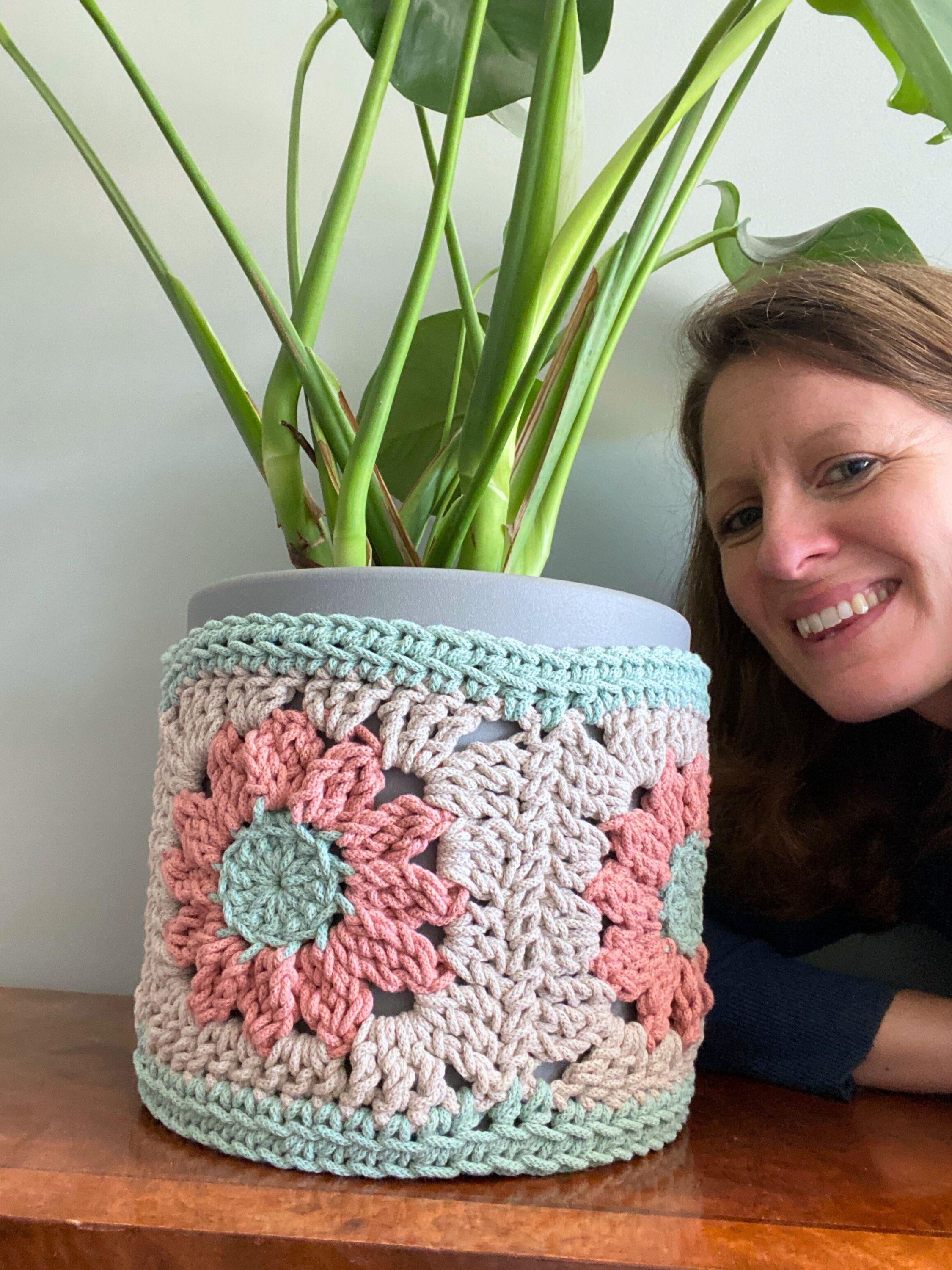 Crochet Flower Granny Square Plant Pot Cover Pattern (