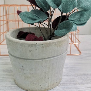 Rustic Concrete Planter, Stripe Pot, Organic Grey or Cream Planter, Outdoor Wedding Decor, Natural Conservatory or Home Decor, Botanic Gift image 3