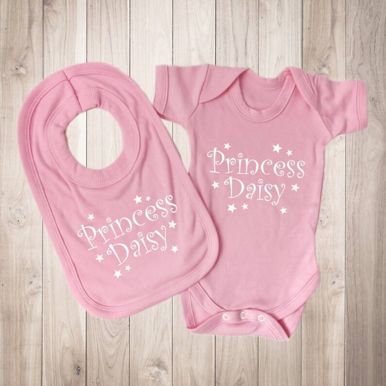 personalised newborn outfit