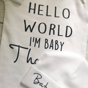 Personalised New Baby Outfit Hello World I am Surname Name Unisex Sleepsuit Hat Set Gift I'm Here Coming Home Romper Bodysuit Newborn Cotton image 5