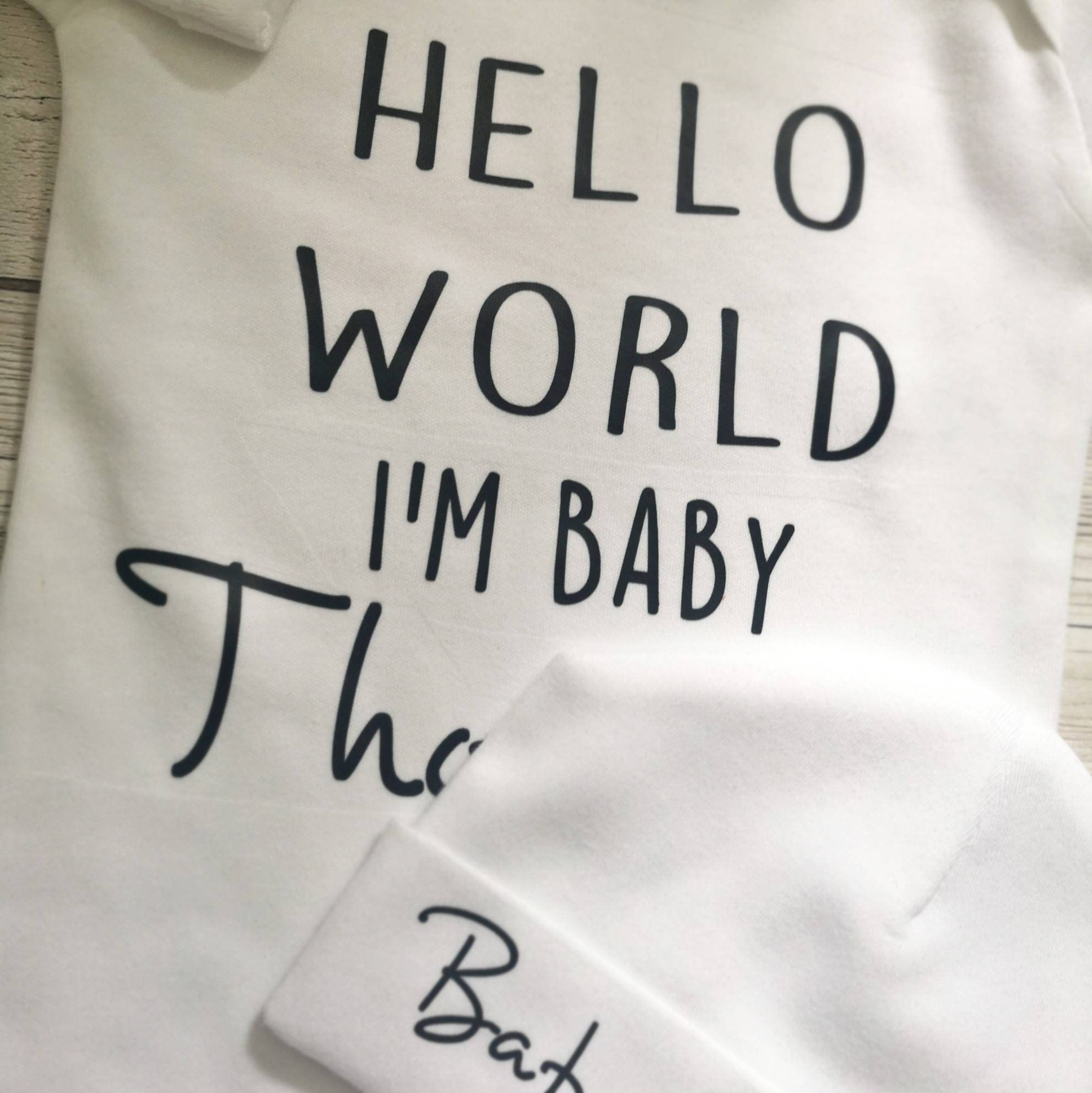 Personalised Hello World Im Name Glitter Baby Romper Babygrow New Baby Gifts Newborn baby Gifts Personalised Babywear Hospital Outfit Personalised Hello World Im Name Glitter Baby Romper Babygrow New Baby Gifts Newborn baby Gifts Personalised Babywear Hospital Outfit