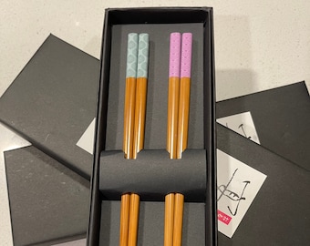 Wood chopsticks with gift box, husband/wife chopsticks, chopsticks set, cute chopsticks, fun design chopsticks, chopstick art, 2 set chopsti
